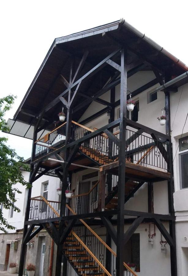 Kali Host Home Away From Home Targu Mures Exterior foto